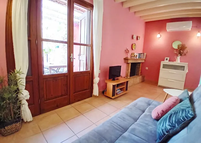 펜션 Old Town House With Garden, Fully Equipped & Peaceful