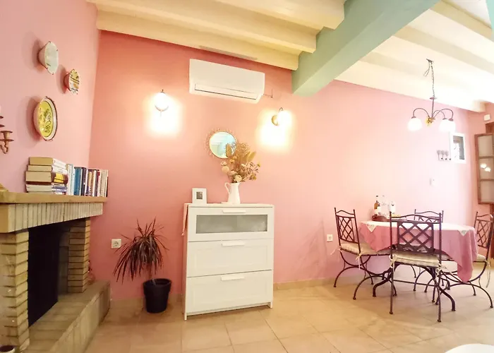 Old Town House With Garden, Fully Equipped & Peaceful