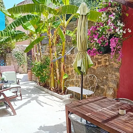 Old Town House With Garden, Fully Equipped & Peaceful Prázdninový dům Rhodes City