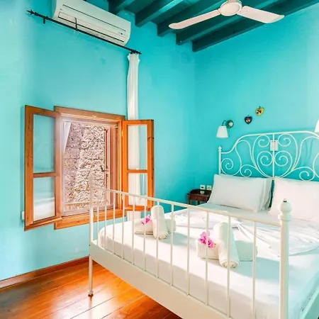 Old Town House With Garden, Fully Equipped & Peaceful