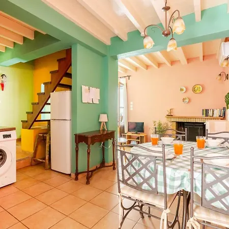 Old Town House With Garden, Fully Equipped & Peaceful Vakantiehuis