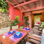 Feriehus Old Town House With Garden, Fully Equipped & Peaceful Rhodes City