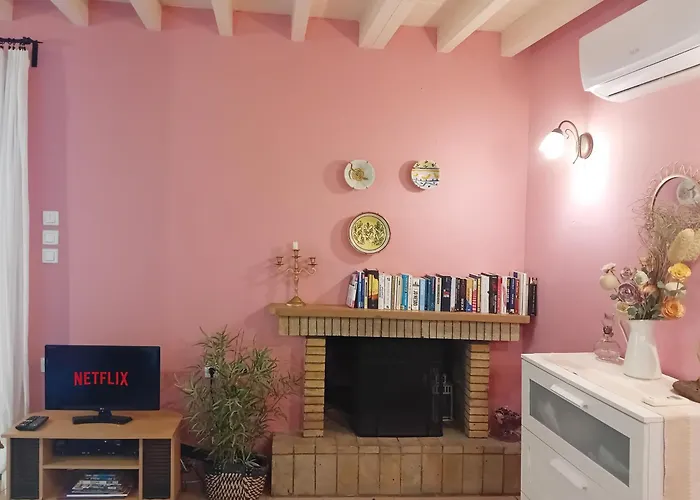 Old Town House With Garden, Fully Equipped & Peaceful *