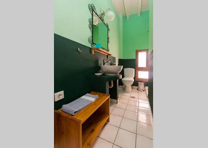 Old Town House With Garden, Fully Equipped & Peaceful Rhodes City